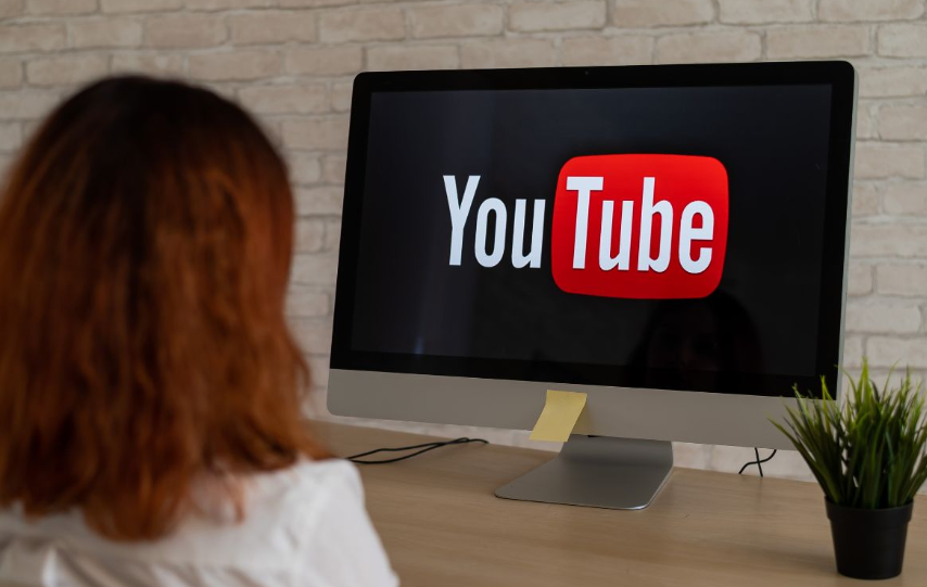 Audio-First Travel Guides Using a YouTube to MP3 Convertor