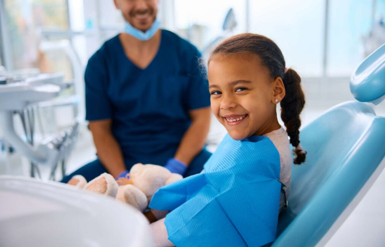5 Early Dental Milestones Parents Should Watch For In Kids